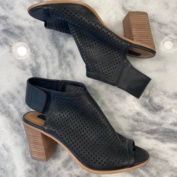 STEVEN black open toed block heel ankle boots - Picture 1 of 7